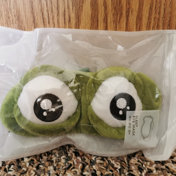 3/$45 Brand new cute frog eye mask - Picture 2 of 3